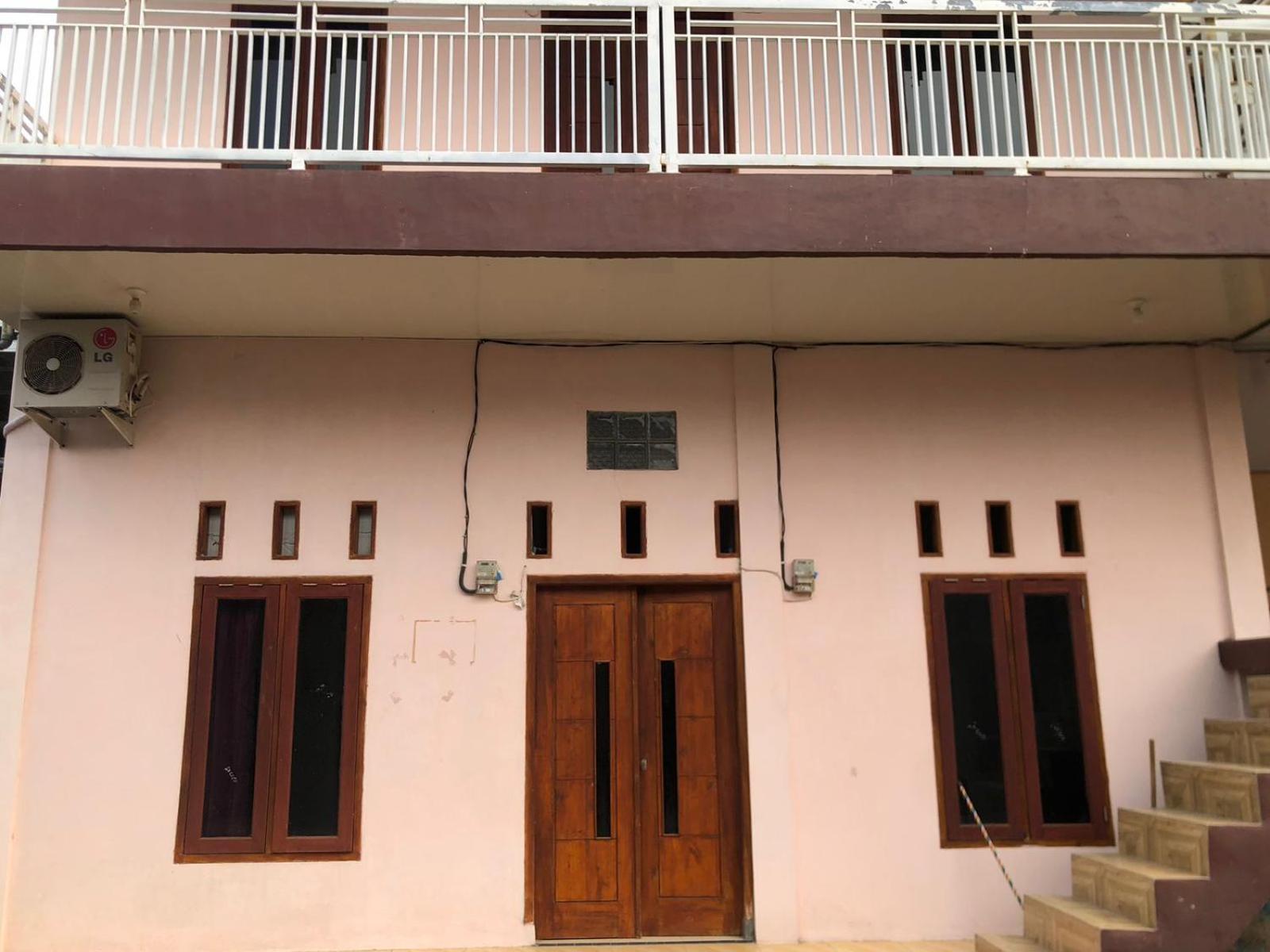 Oyo 94236 Penginapan Griya Asri Hotel Bandar Lampung Exterior photo